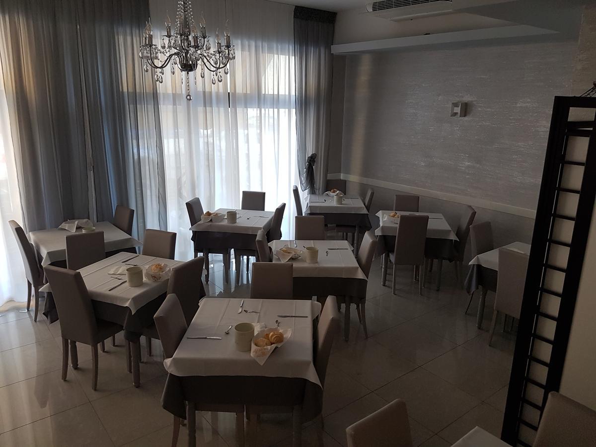 Albergo Paris Sottomarina Exteriér fotografie